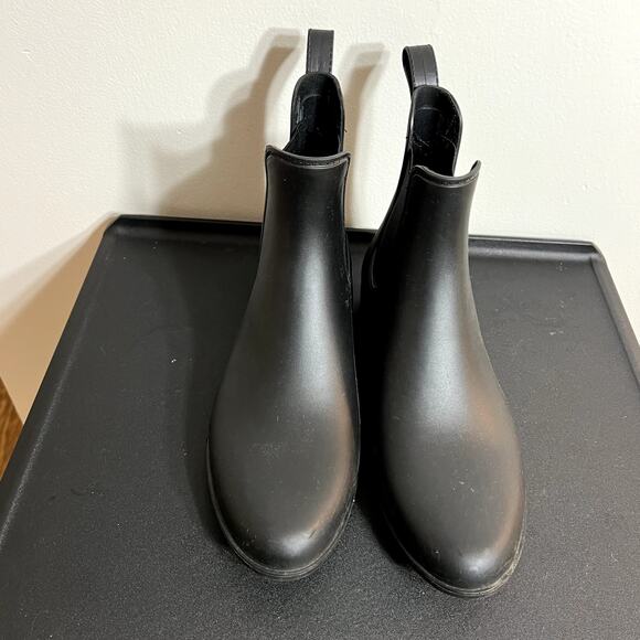 Merona Short Black Rain Boots - Picture 2 of 7